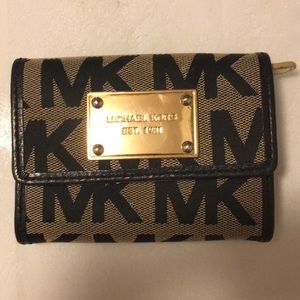 Small Michael Kors Wallet
